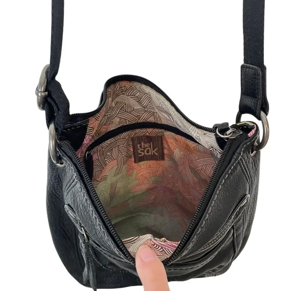 The Sak Sequoia black leather‎ hobo shoulder bag purse